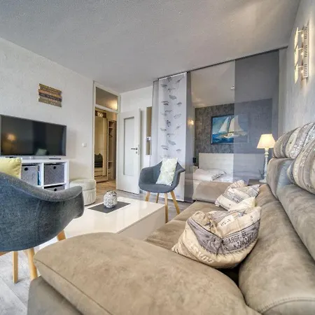 - Haus C, App 0c1204 Apartment *