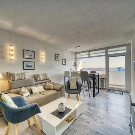 - Haus C, App 0c1204 Apartment *