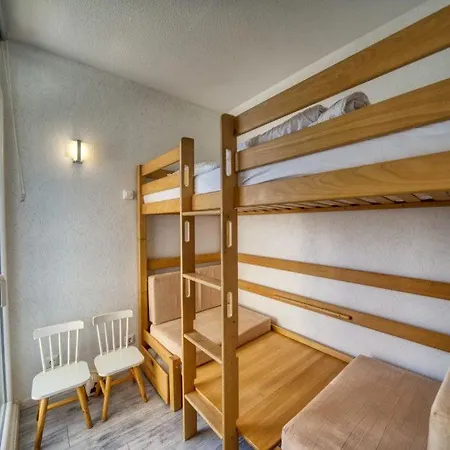 - Haus C, App 0c1204 *